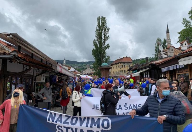 Prosvjedna šetnja u Sarajevu - Našim venama teku donacije